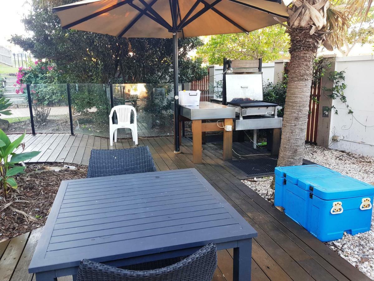 Bribie Island North Casablanca Beachfront Apartments מראה חיצוני תמונה