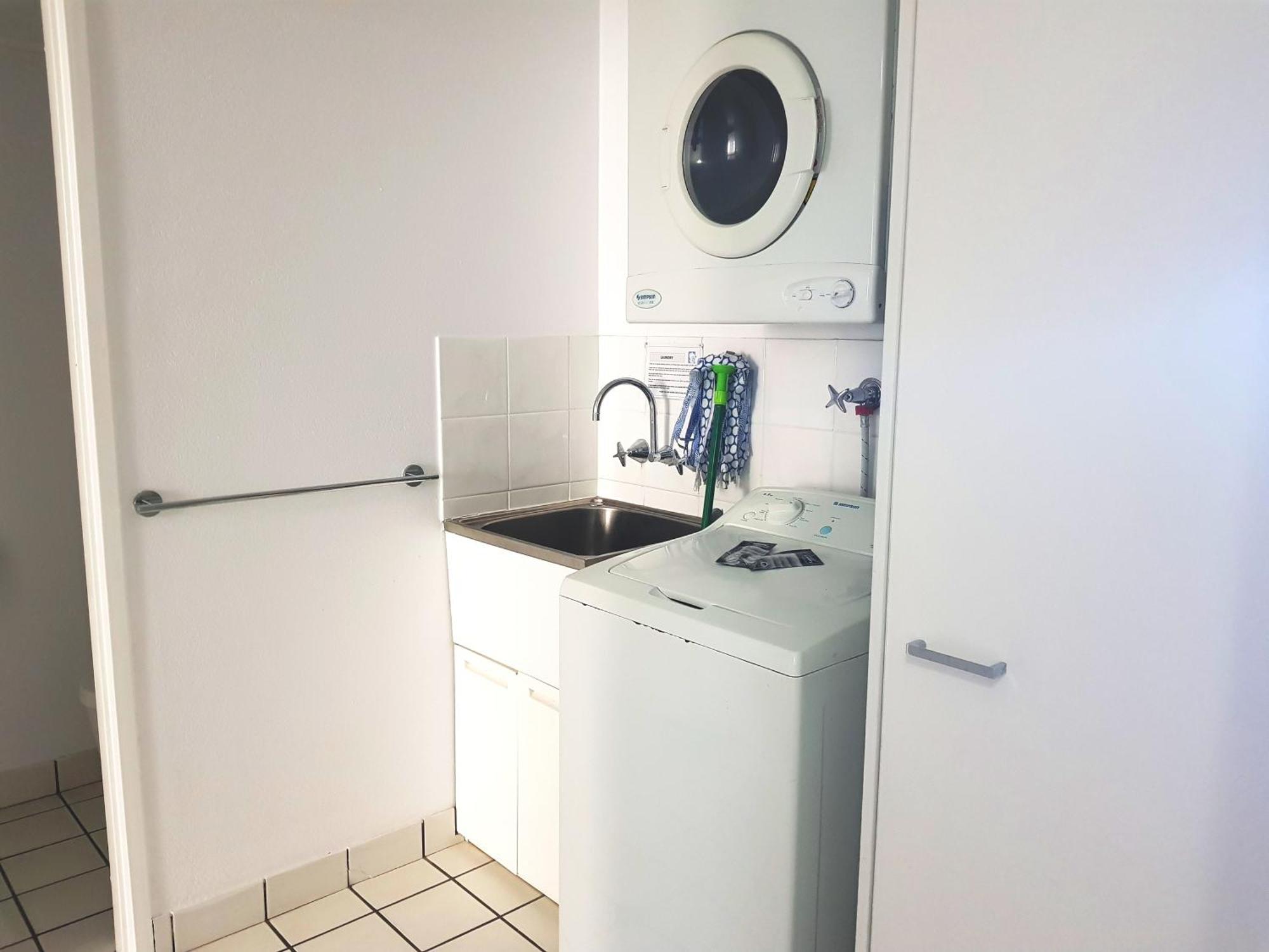 Bribie Island North Casablanca Beachfront Apartments מראה חיצוני תמונה